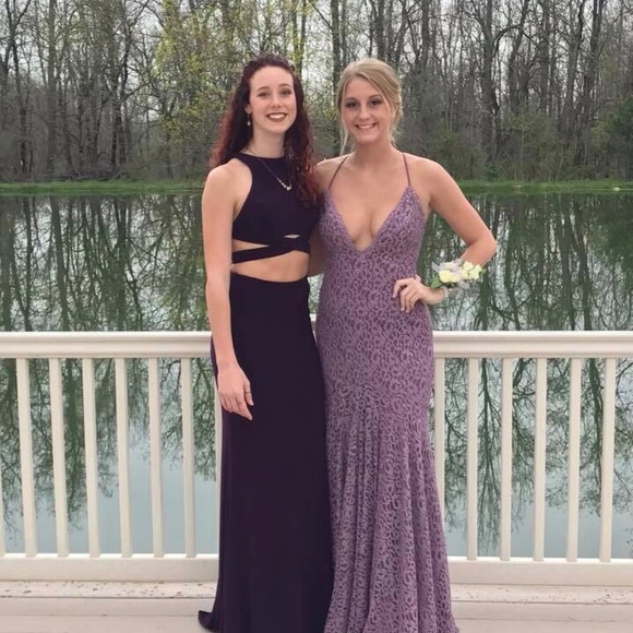 PROM DRESS - Picture 4 of 7